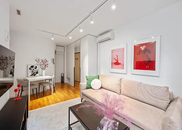 M2 Modern Apartment In City Center